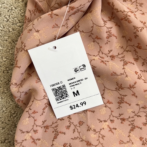 NWT Forever 21 Dress - Picture 4 of 4